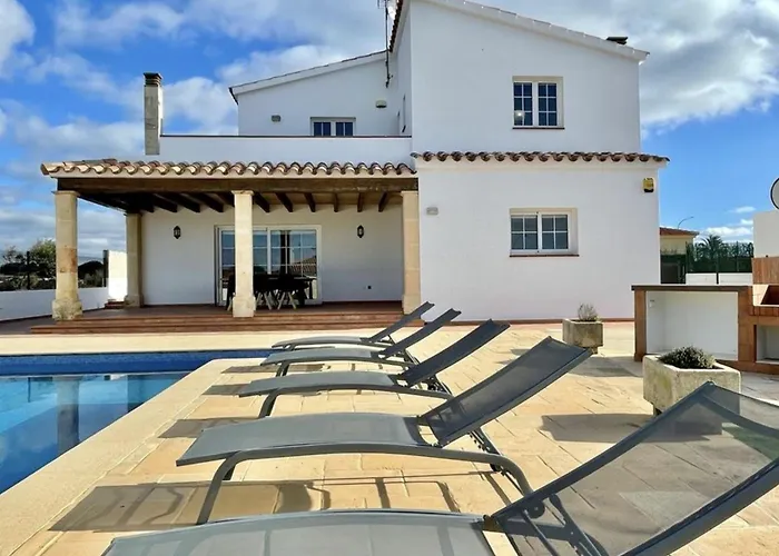 Villa En Blanes